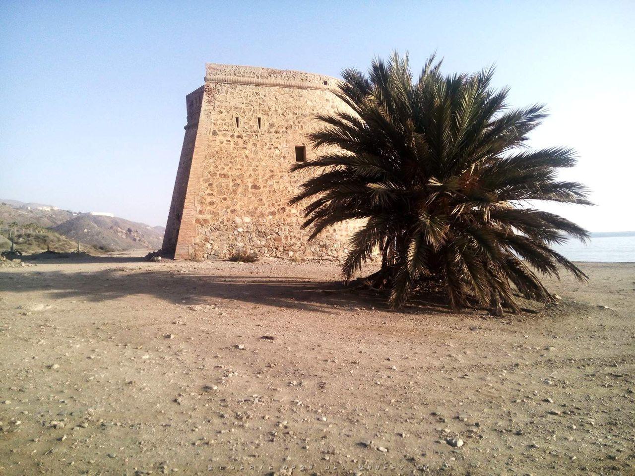 Torre del Rayo playa Macenas (1).jpg